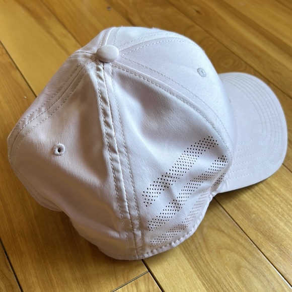 Adidas snap back hat - Picture 2 of 4